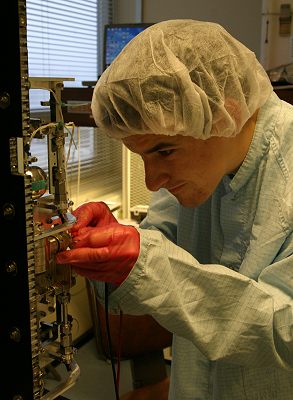 Onderdelen werden gesoldeerd en ondergingen test na test na test