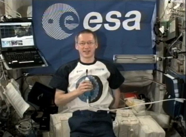 ESA astronaut takes classroom into space