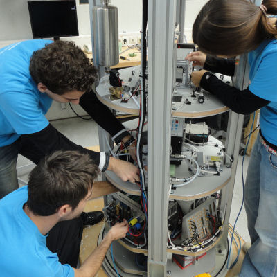 Hands-on experience for the BubJet team