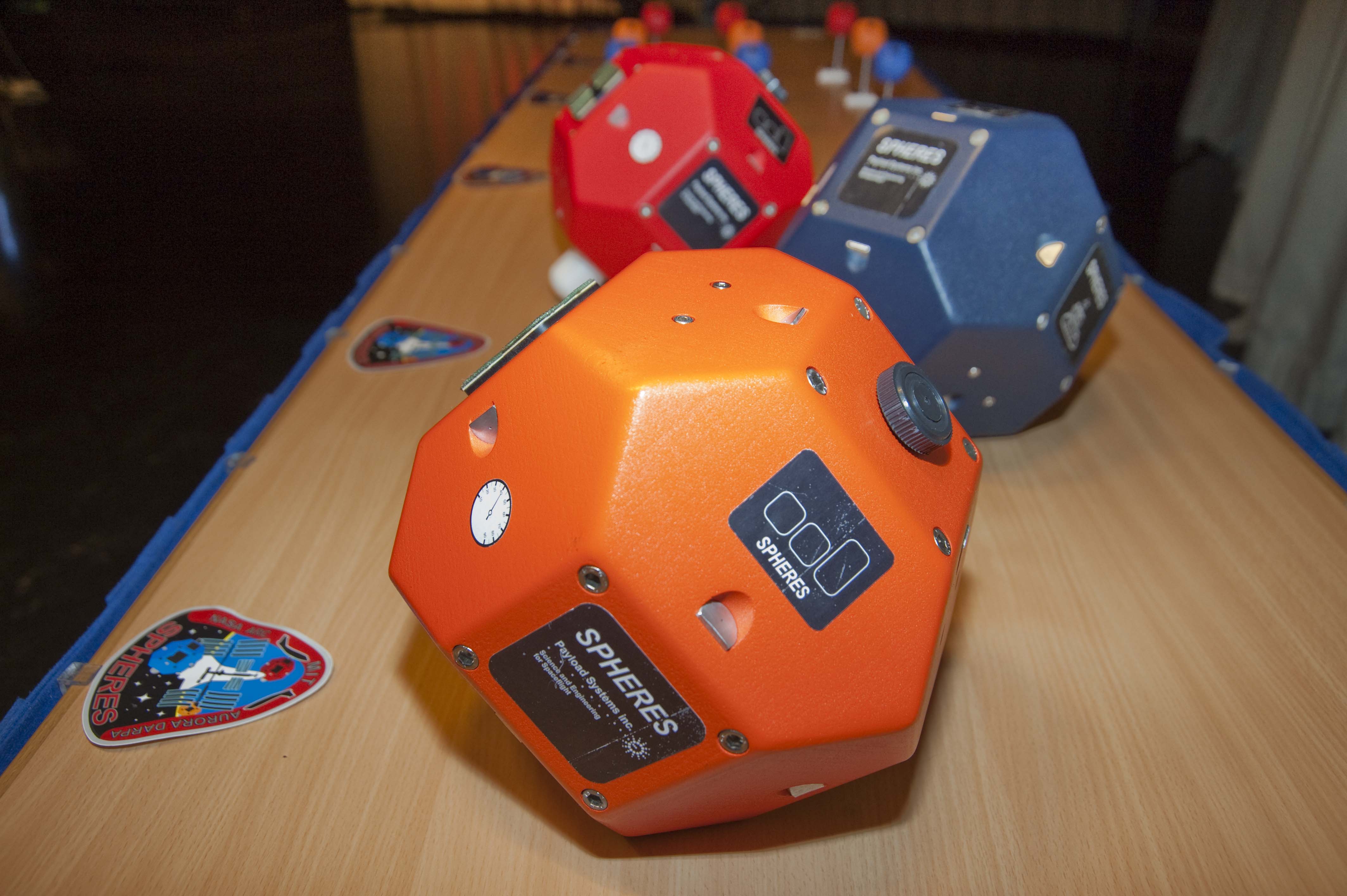 Spheres robots