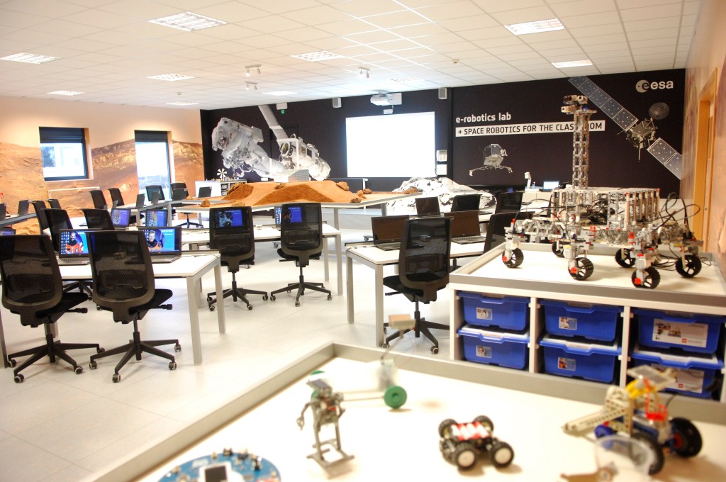 Applications open for ESA Robotics Teacher Training Workshop